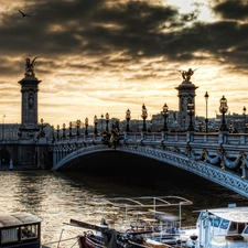 Aleksander Bridge, Paris