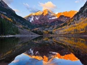 viewes, rocky mountains, Maroon Lake, State of Colorado, reflection, autumn, Maroon Bells Peaks, The United States, clouds, trees