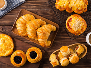 croissants, French, cups, boarding, coffee, cookies