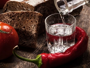 pepper, bread, glass, tomato, vodka