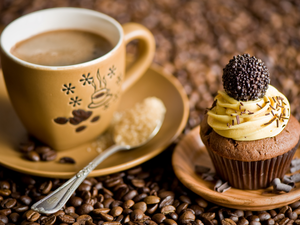 cream, cake, cup, teaspoon, coffee