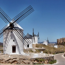 Windmills, ruins, castle, Sights