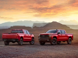 2019, Two cars, Chevrolet Silverado LT