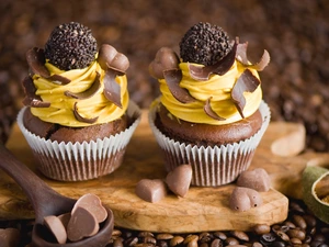 cream, Two, Muffins, Chocolates, grains, teaspoon, board, coffee, hearts