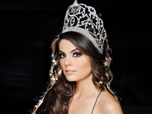 Jimena Navarrete, Women, Crown