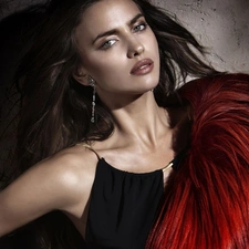 Fur, Irina Shayk, ear-ring