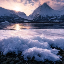 fjord, sea, Icecream, Mountains, Norway, winter, rays of the Sun