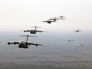 Boeing C-17 Globemaster III, jumps, parachute, flight