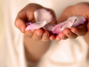 flowers, hands, flakes