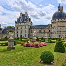 Castle, Garden