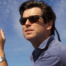 Pierce Brosnan, shirt, Glasses, Blue