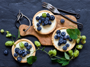 blueberries, Grated, twig, Muffins, little doggies, board, hop