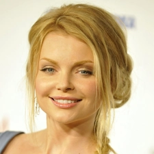 Izabella Miko, Smile