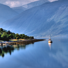 The ship, Mountains, lake