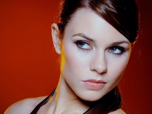 Alison Carroll, The look