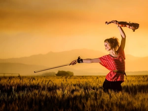 Meadow, Mountains, Stirling, violin, Lindsey