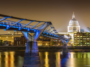 River Thames, Cathedral of the Holy Paul, London, Millennium Bridge, England