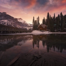 viewes, trees, clouds, lake, bridge, Province of British Columbia, Mountains, Yoho National Park, Canada, Emerald Lake, house, winter