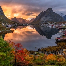 Mountains, Norway, autumn, clouds, viewes, Houses, Reine, sea, Lofoten, country, trees