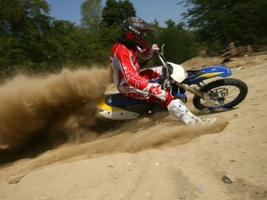 Field, Husaberg FE570, ride