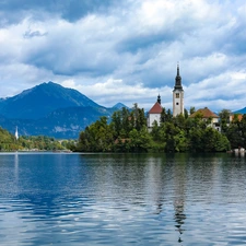 Lake Bled, Church of the Assumption of the Virgin Mary, Mountains, Blejski Otok Island, Slovenia